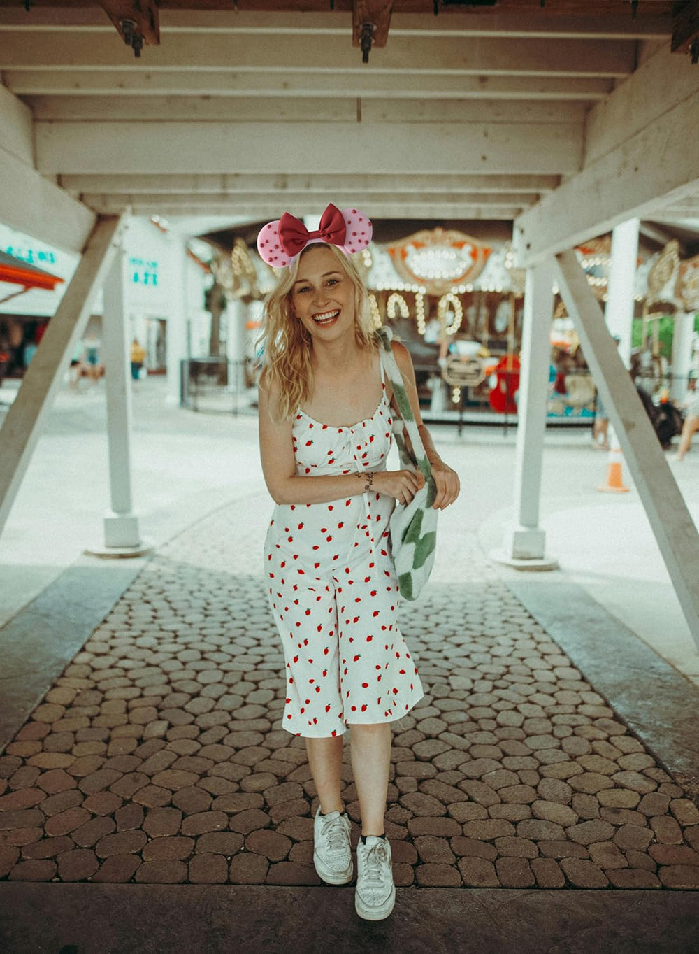 Karett soft-material headband designed for comfortable wear