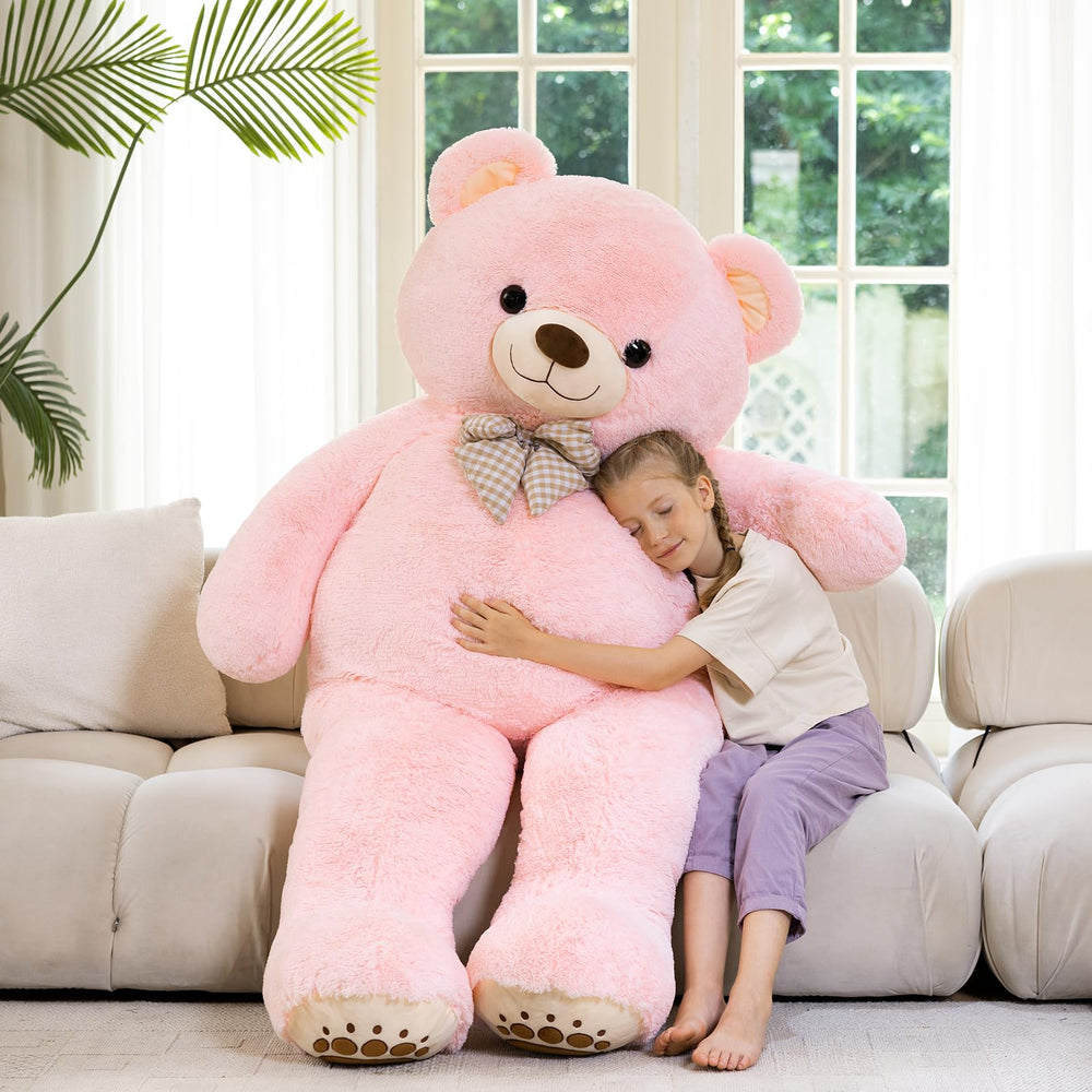 Karister 6ft teddy invites warm scenes in photos and celebrations
