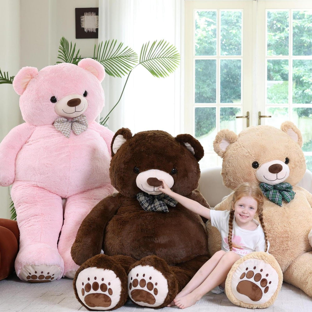Karister pink giant bear serves as a comforting family-friendly companion