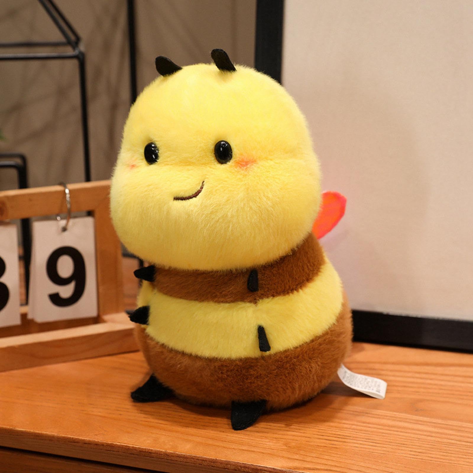 Karoeiwa Realistic Bee plush velvet-like fur soft to touch.