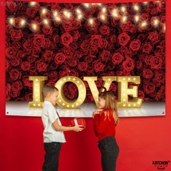 KatchOn easy-assembly backdrop simplifies setup for busy shoots