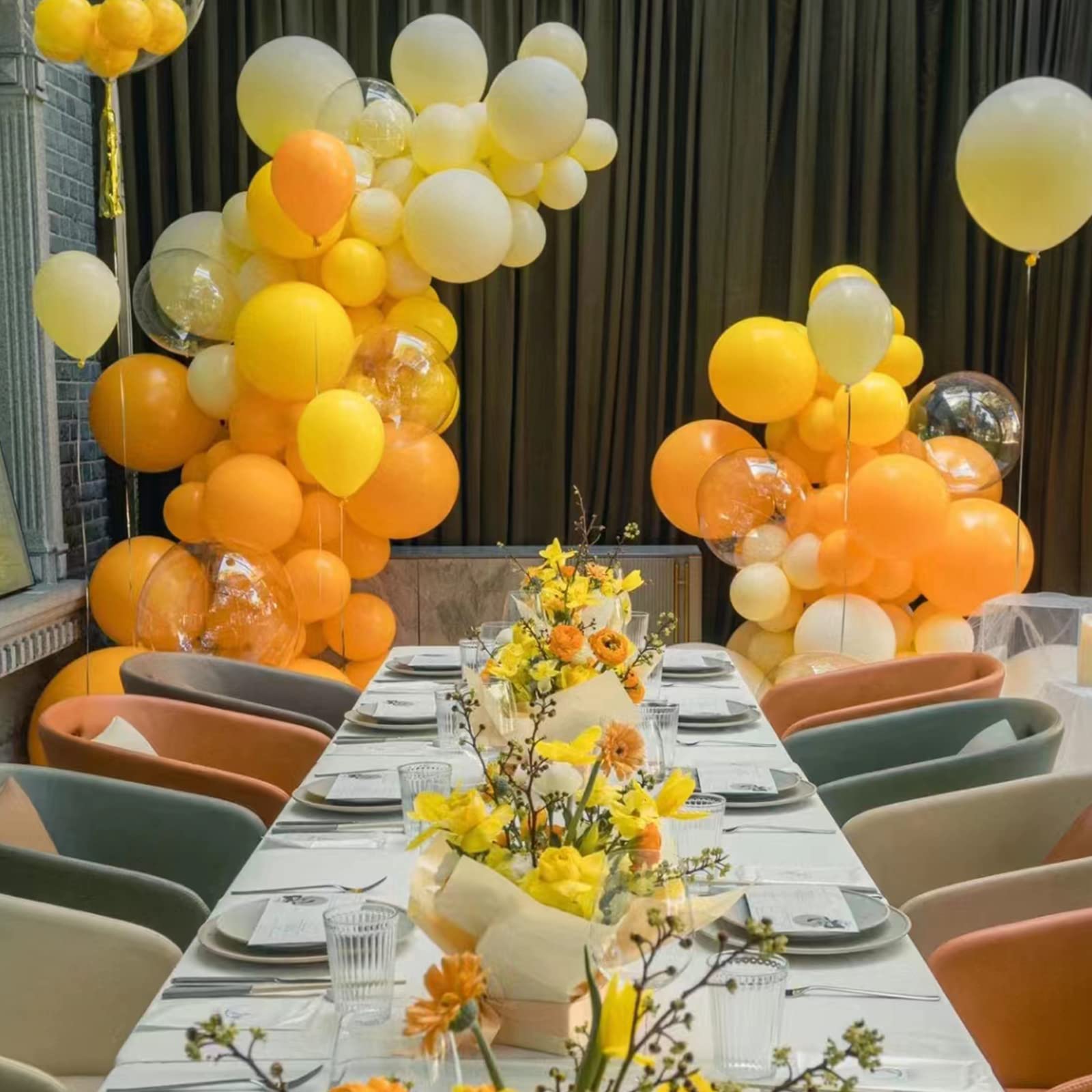 KAWKALSH 200-balloon set with ribbons for quick arch creation.