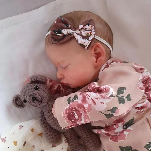 Kaydora Reborn weighted cloth body for a real-life holding feel