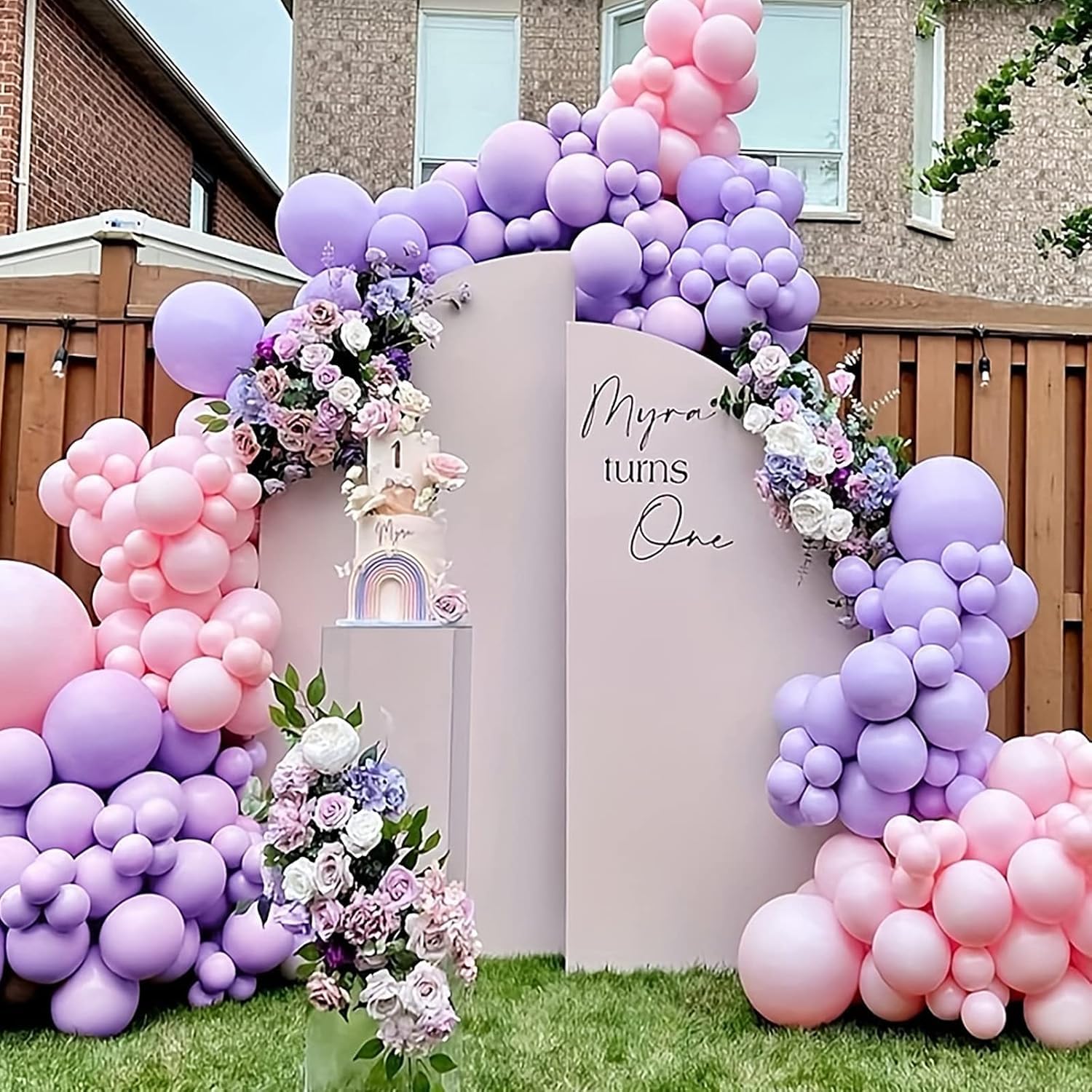 KBZVNAF versatile indoor or outdoor party decoration with safe latex.