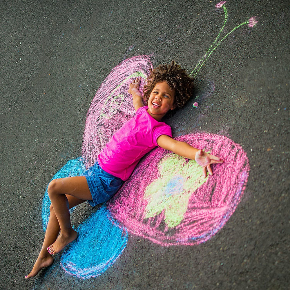Keebor chalk set supporting kids artistic play and creativity