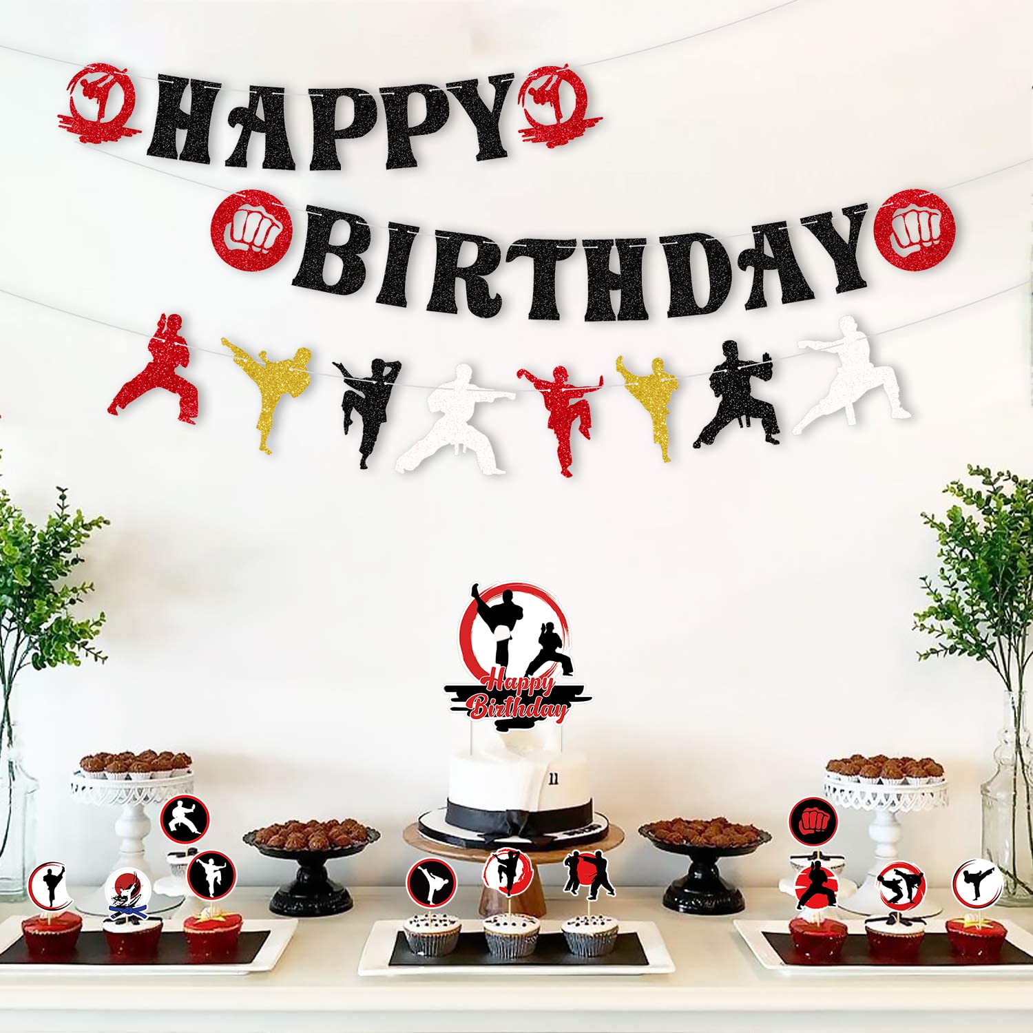 KEFAN Karate centerpieces trio creates a bold table focal point.