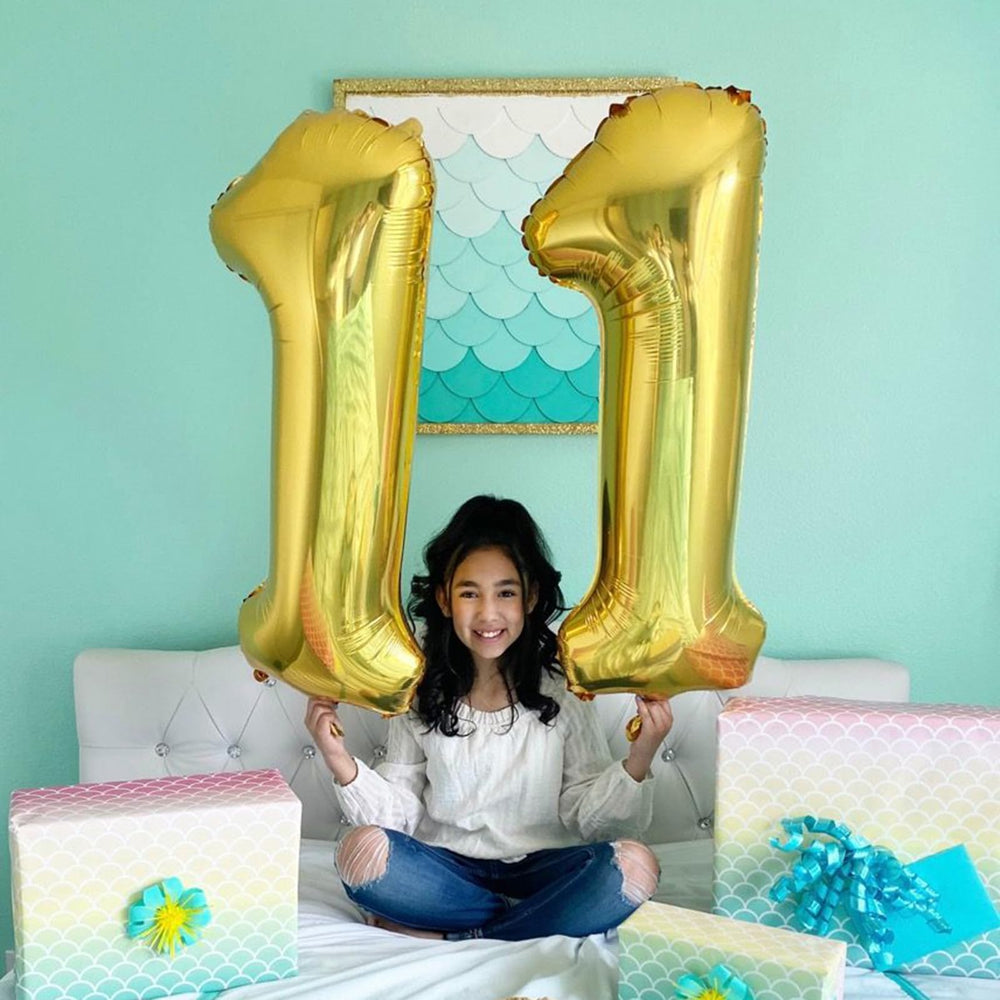 Kelfuoya 100th birthday decor balloon enhances photo moments