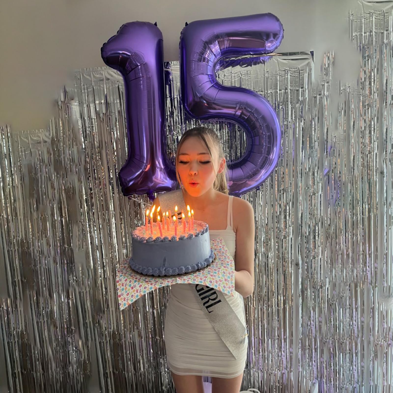 Kelfuoya 40-inch number balloon used as wedding decor backdrop