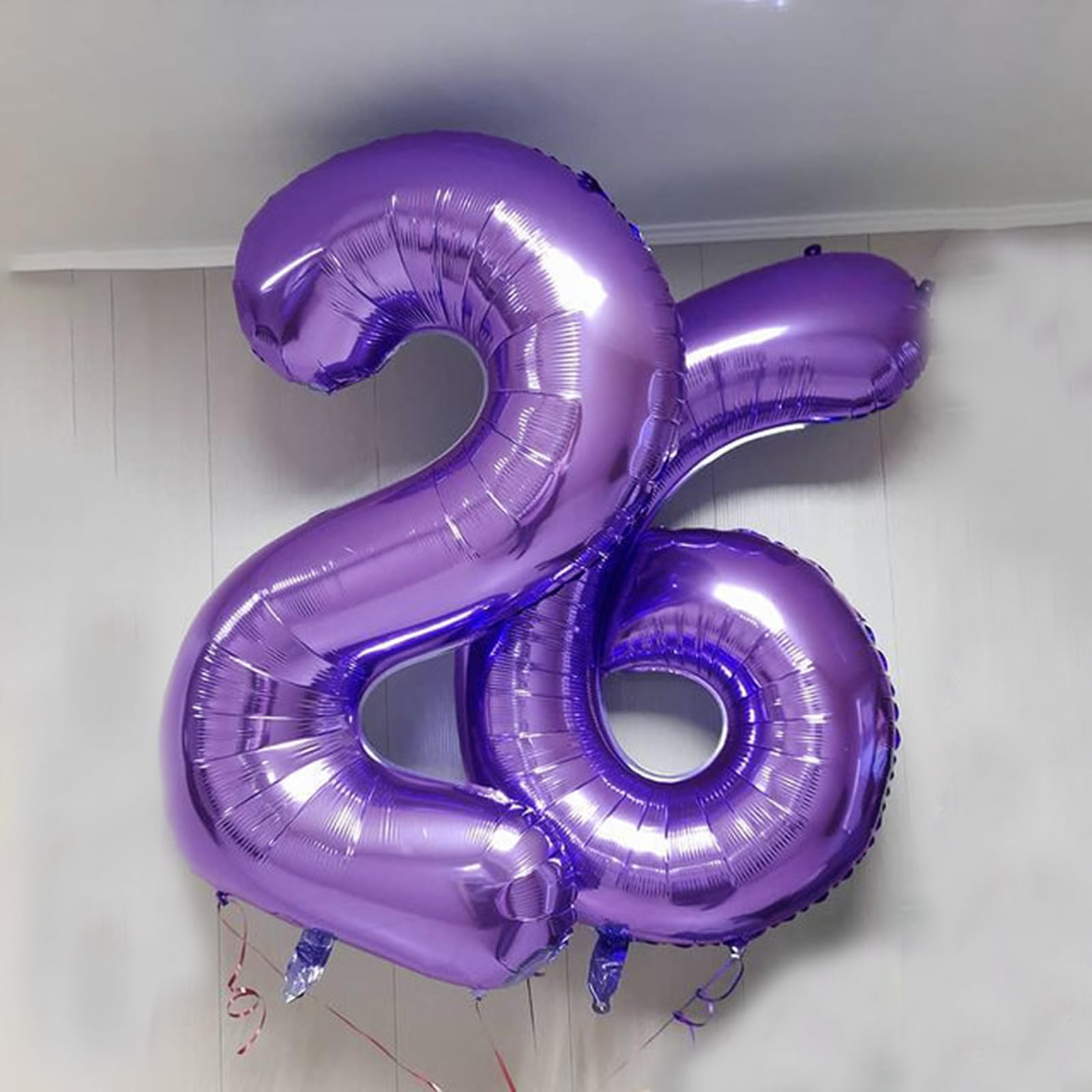 Kelfuoya giant 40-inch number balloon adds dramatic birthday backdrop
