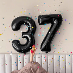 Kelfuoya 37 balloon serves as a focal point for photos and party decor.
