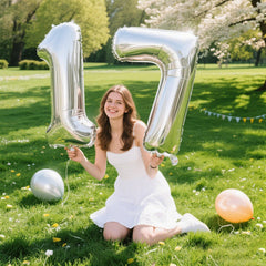 Kelfuoya jumbo number 17 balloon creates a stunning wall or centerpiece display.