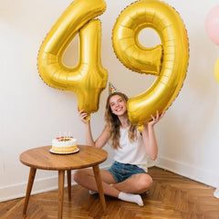 Kelfuoya gold number 4 balloon ideal for weddings.