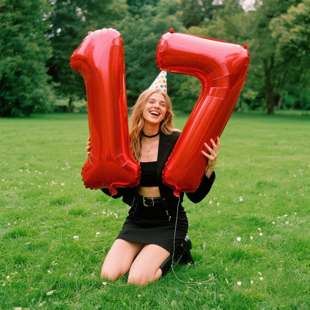 Kelfuoya Red Number 7 balloon, outdoor shot, versatile party decor.
