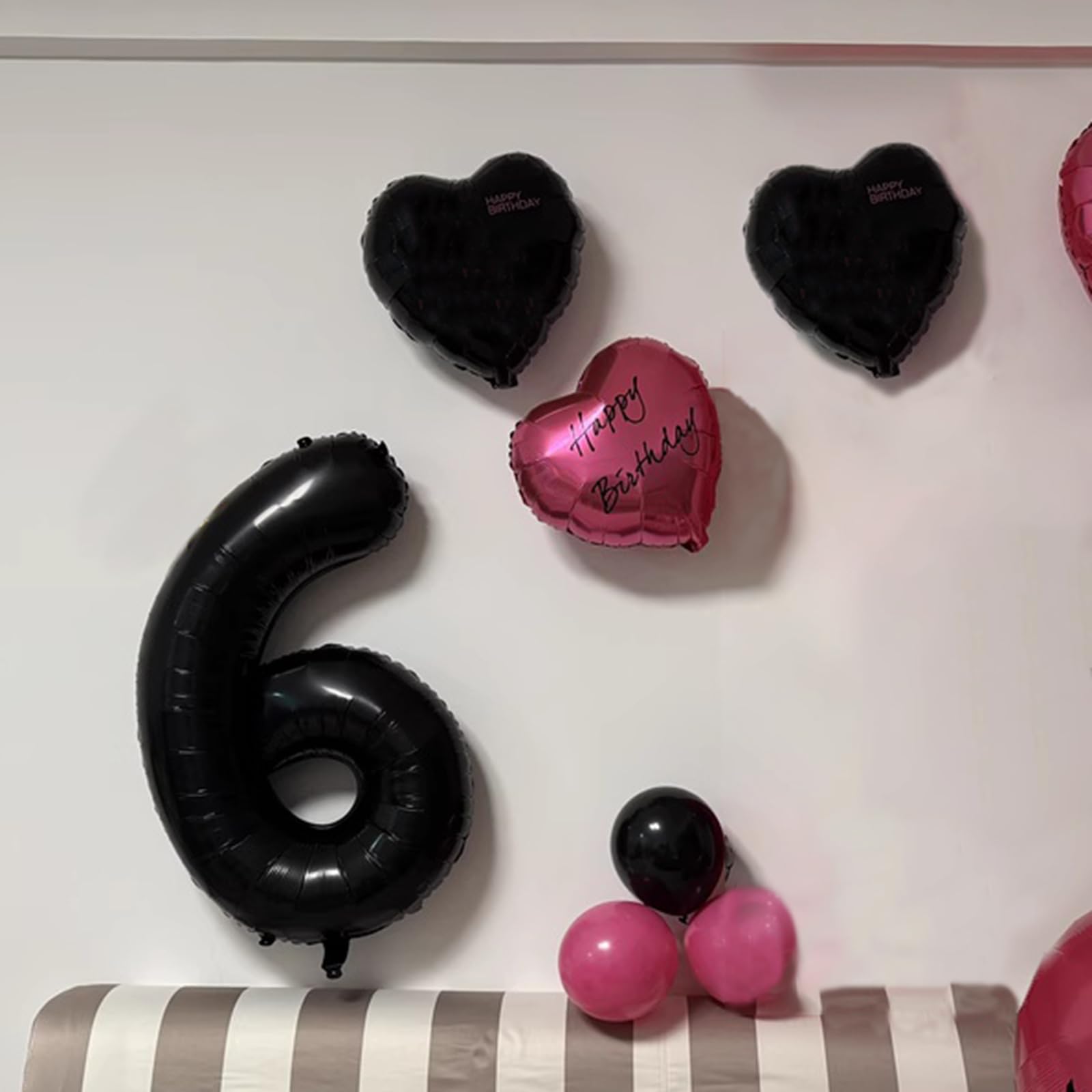 Kelfuoya self-sealing foil balloon maintains shape and color longer.