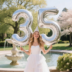 Kelfuoya silver 40-inch number 2 balloon photo op.