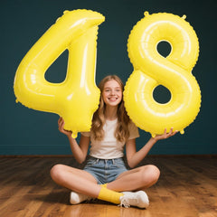 Kelfuoya wedding anniversary decor with a large number balloon