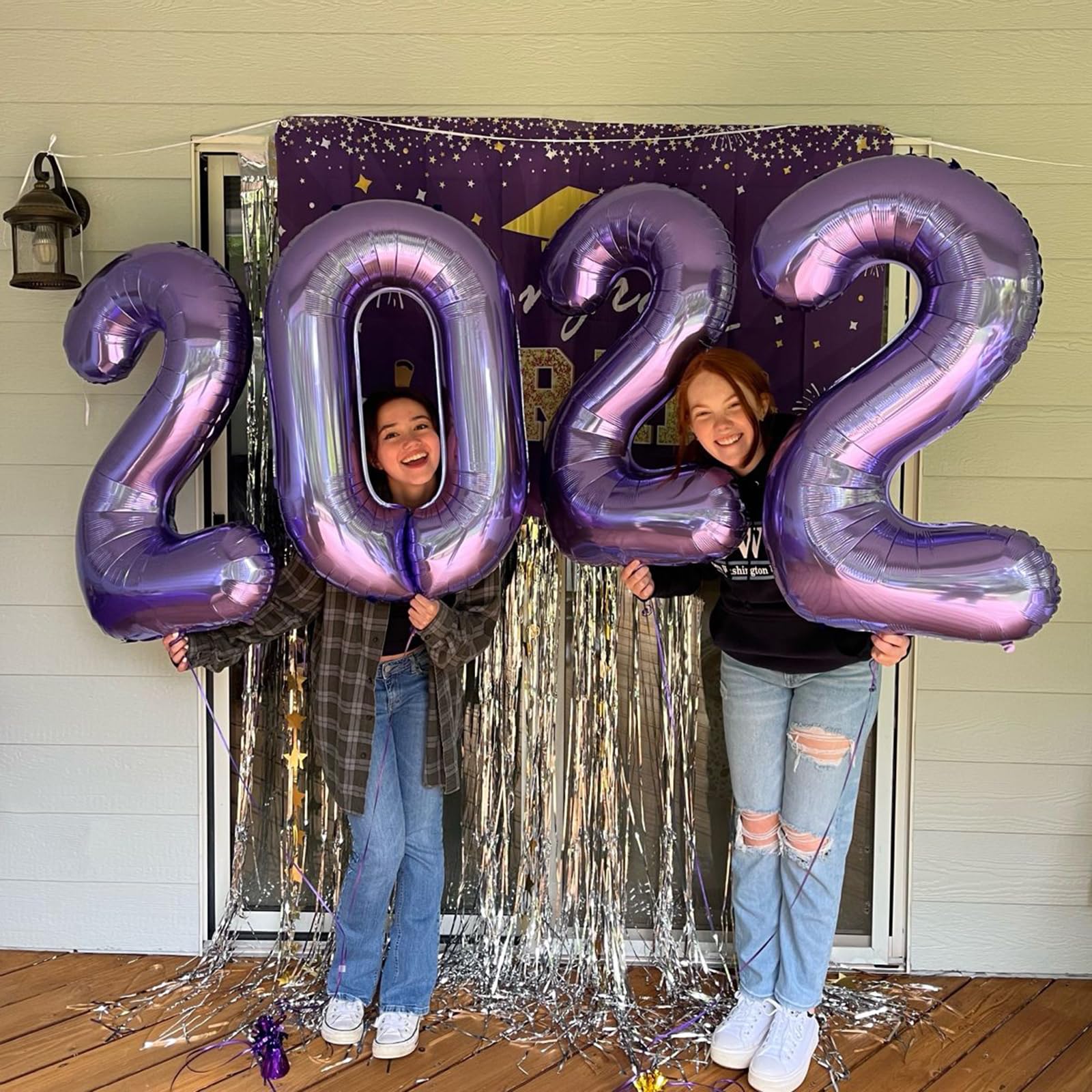 Kelfuoya wedding and anniversary decor ideas with oversized numbers.