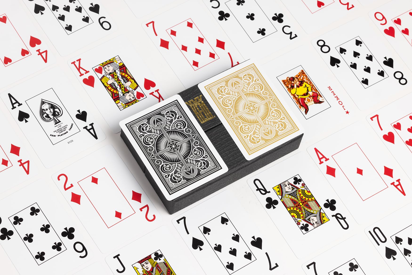 KEM Arrow Black and Gold offer casino-grade confidence for poker and blackjack.