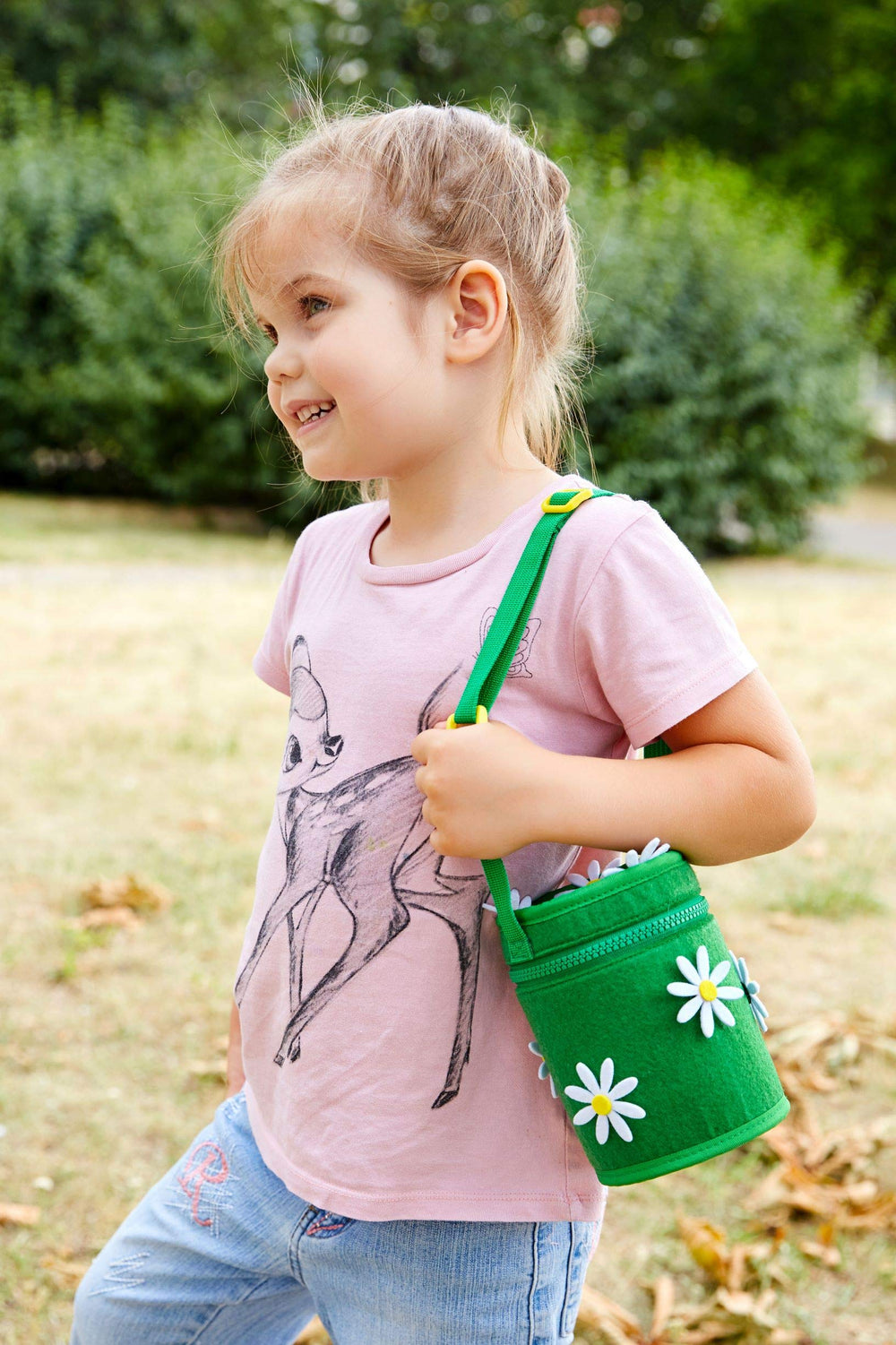 Kenley Portable counting kit with zip and strap for travel-friendly use.