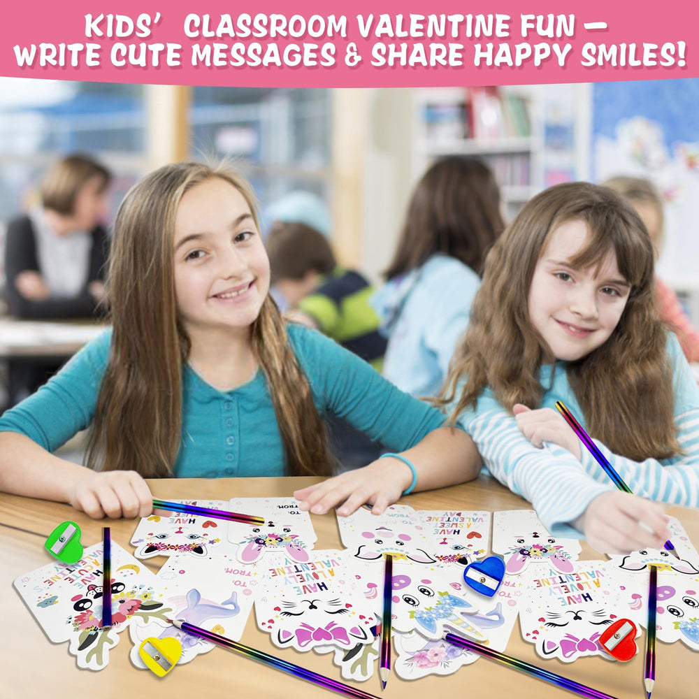 Kiddelo cards measure about 10 by 13 cm for young learners
