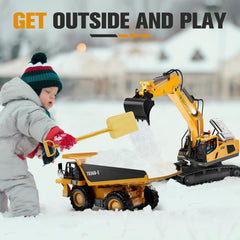 KIDMARKT Outdoor-ready excavator for backyard, beach, and sandbox play.