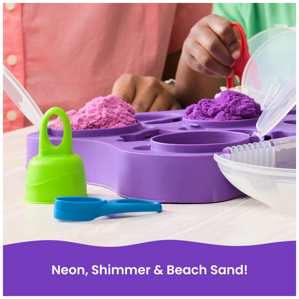 Kinetic Sand reusable storage case keeps everything organized