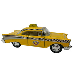 KiNSMART 1957 Chevy Bel Air Coupe die-cast body emphasizes durability for collectors and display.
