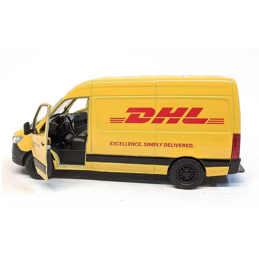 KiNSMART Sprinter pull-back action offers quick, interactive play and display setup.
