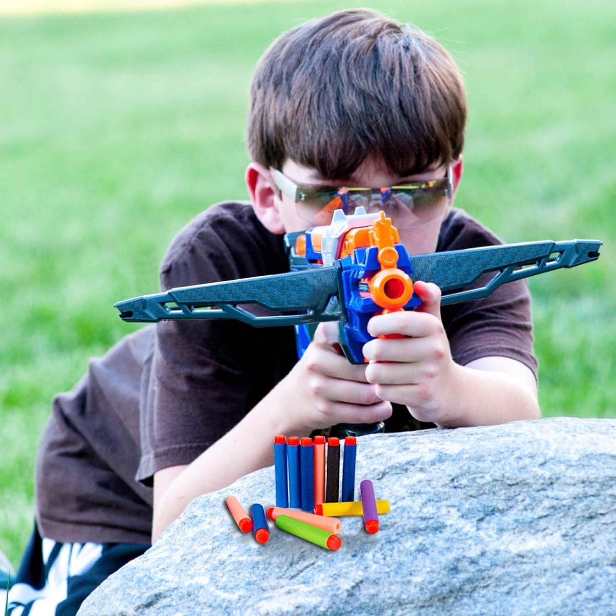 KISEER Nerf darts with bright hues help distinguish teams.