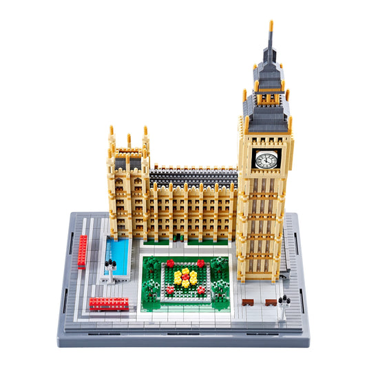 KLMEi Elizabeth Tower close-up reveals interlocking bricks for a sturdy, accurate model.