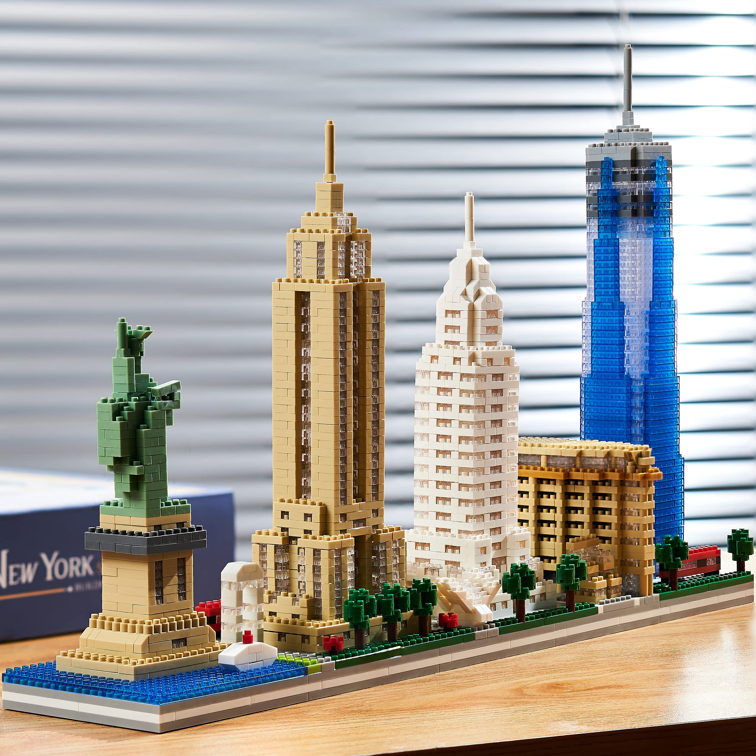 KLMEi World Trade Center miniature for a modern skyline tribute
