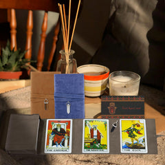 Knana tarot bag display setup showing multiple cards.