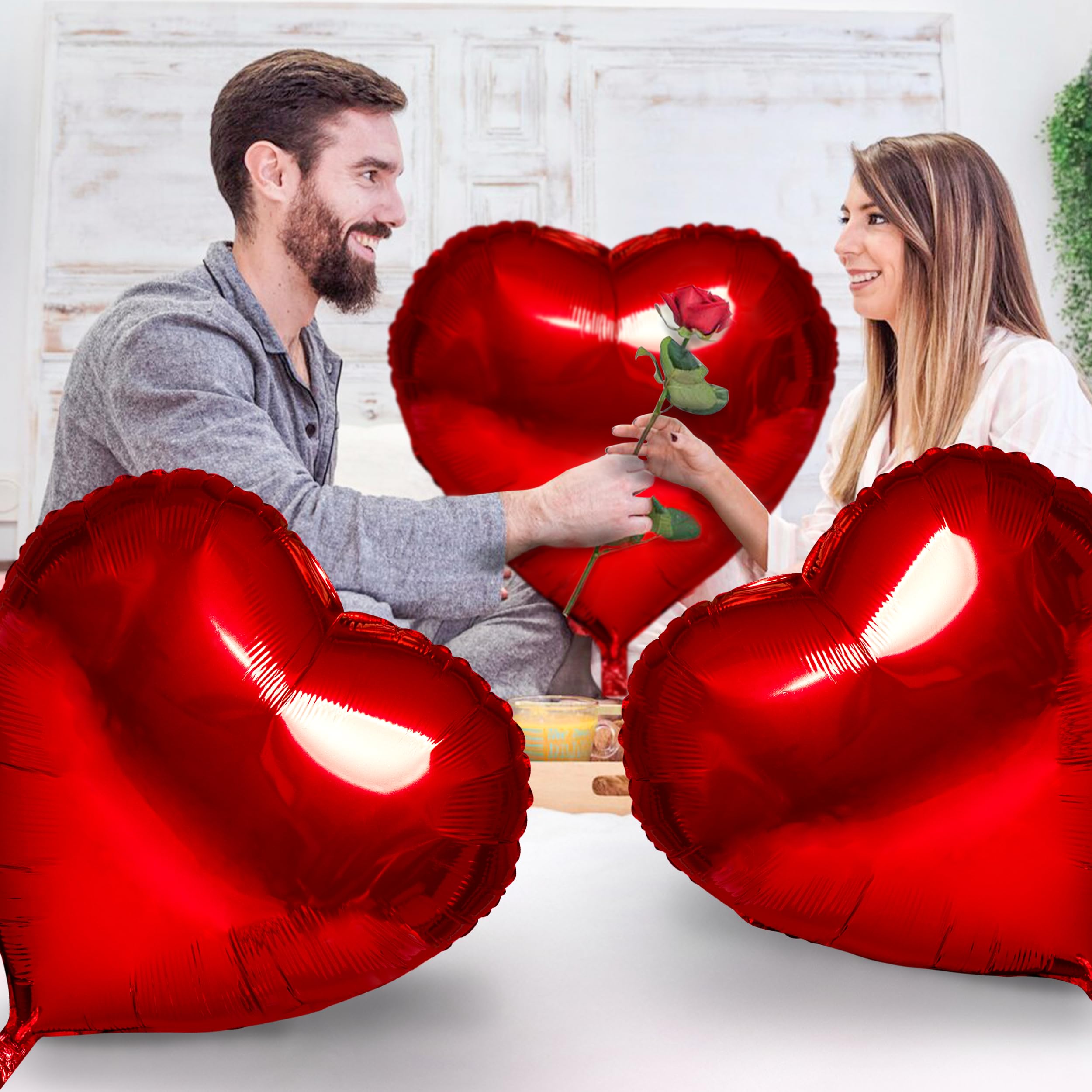 Kortes ceiling-hung heart balloon for dramatic room display