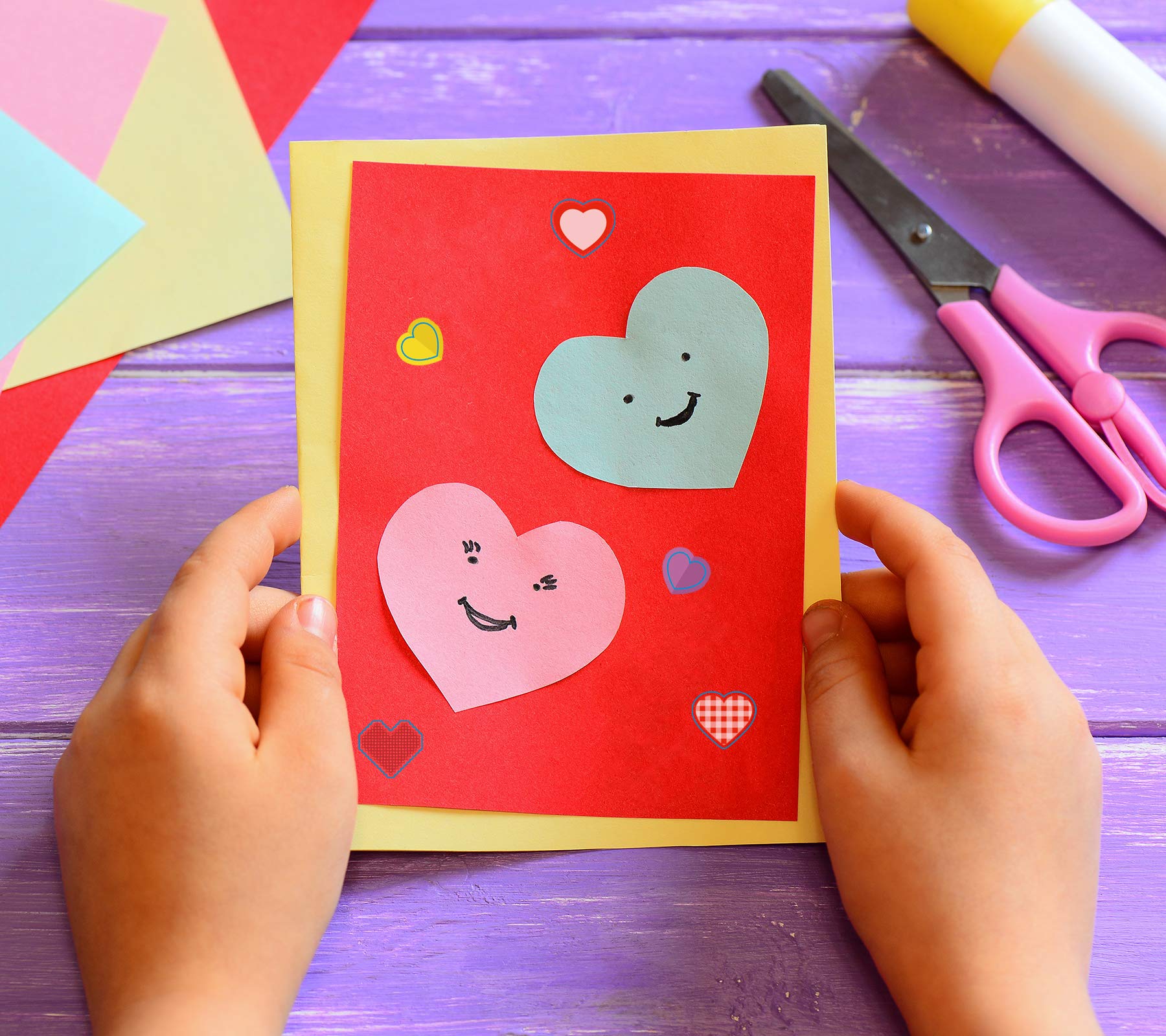 kortes Valentines stickers are easy to peel for quick decorating.