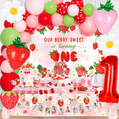 Kriyokiaa berry birthday tablecloth ties the party theme together.