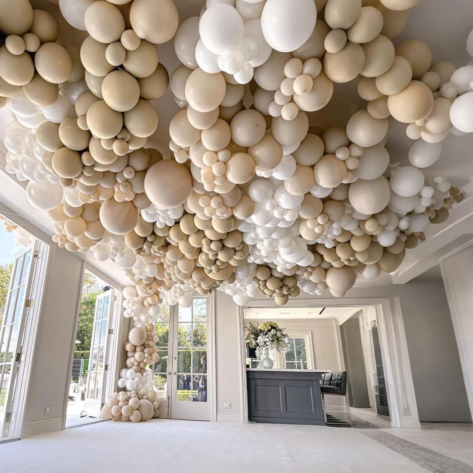 KUULBELA sand white latex balloons with sturdy feel.