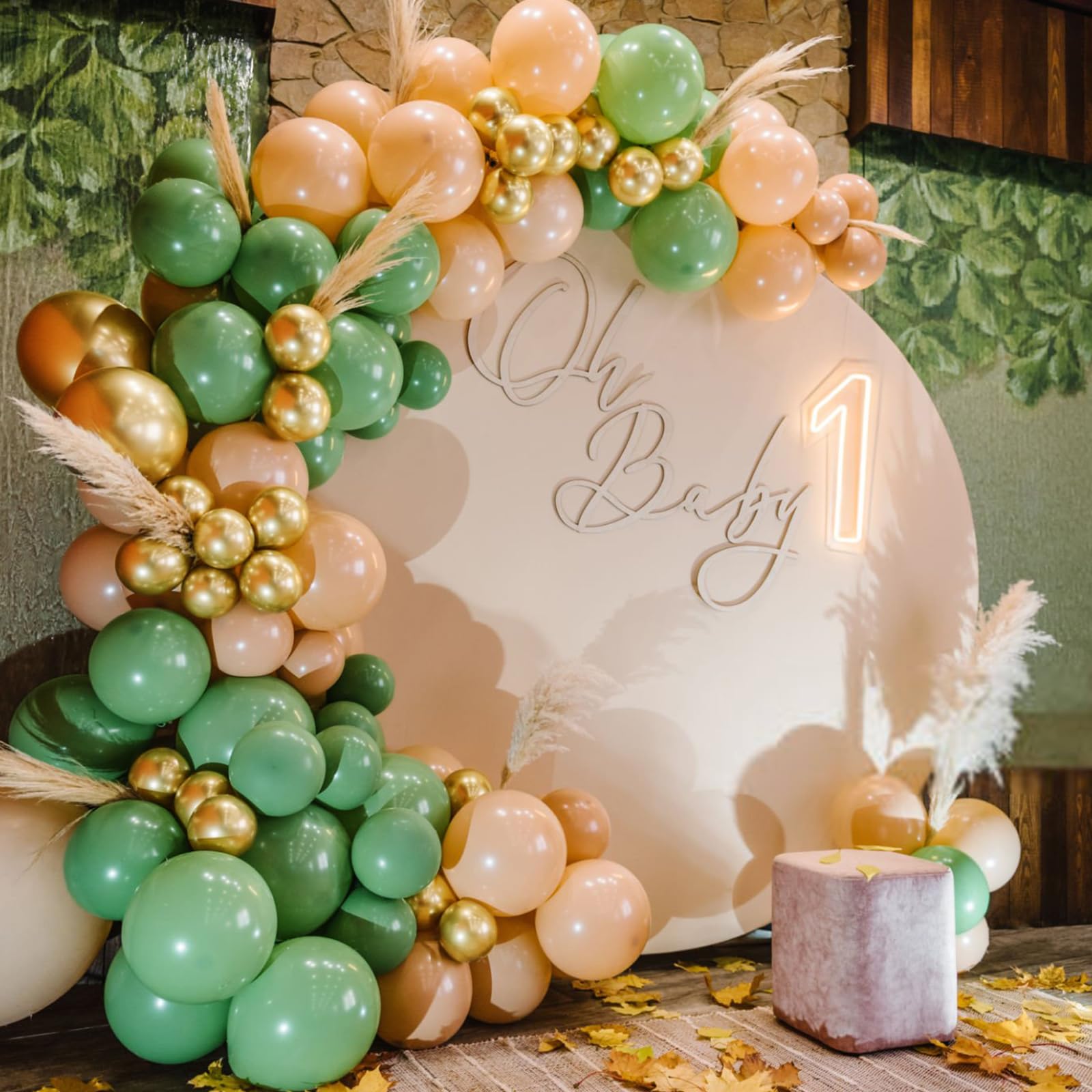 KUULBELA bright sage green latex balloons are thickened for lasting visuals.