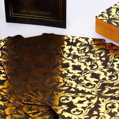 La Muci Baroque Magnetic flip box keeps cards secure and stylish during use.