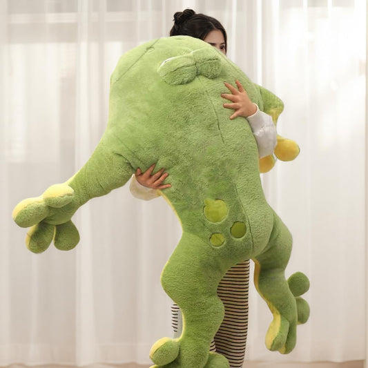 Labauxite giant green frog stuffed animal provides soft hugs for story time.