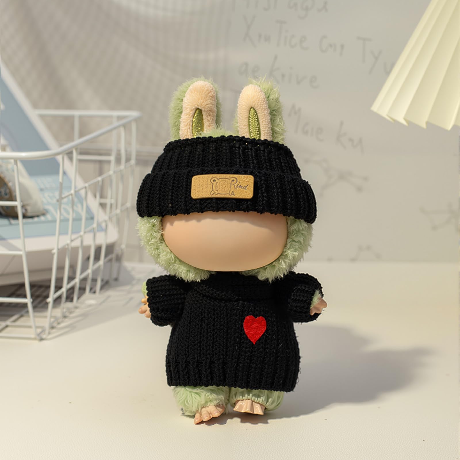 Labubu 3-piece outfit display set for 17cm dolls, ideal for photos.