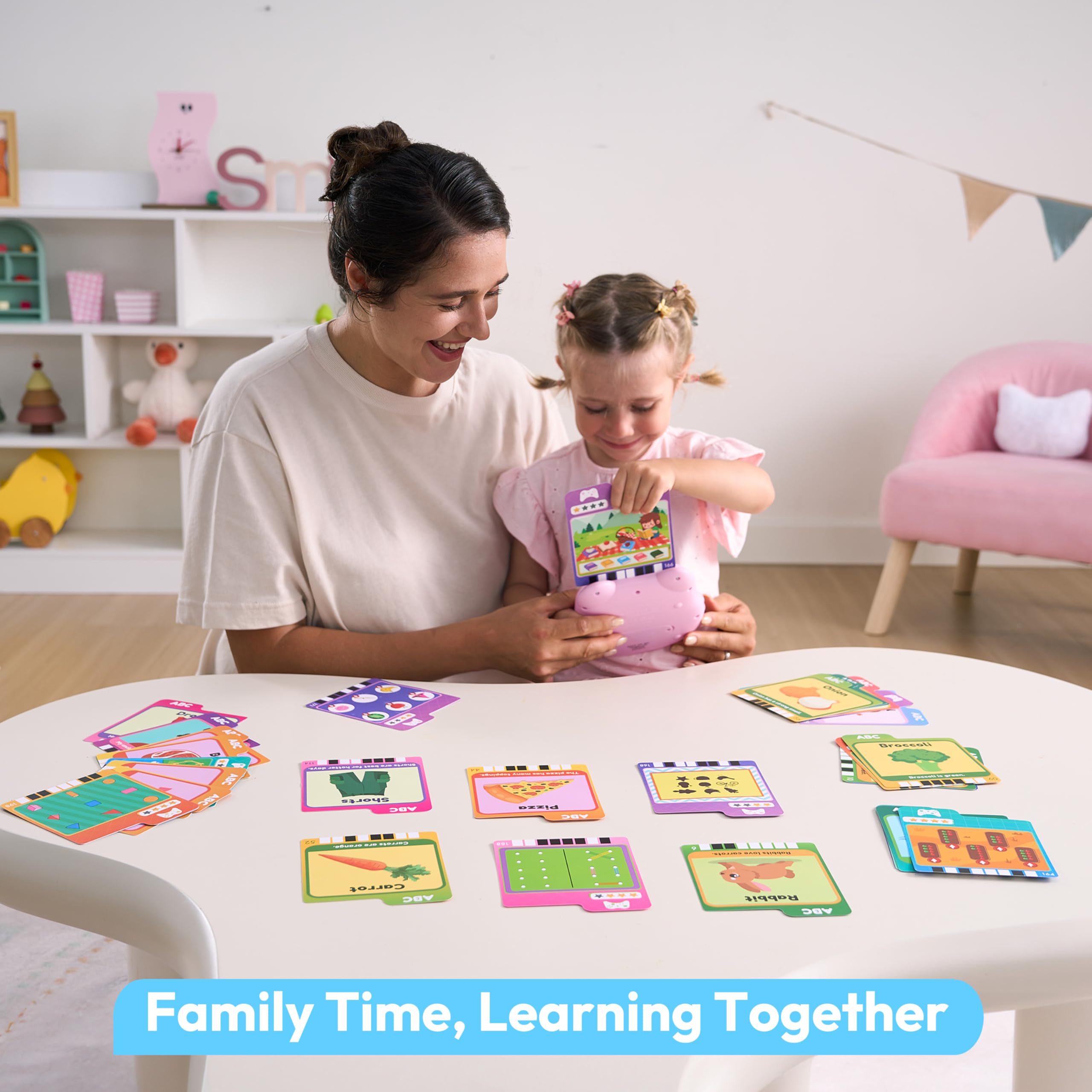 lalalark on-the-go storage bag makes playtime easy at home or while traveling.