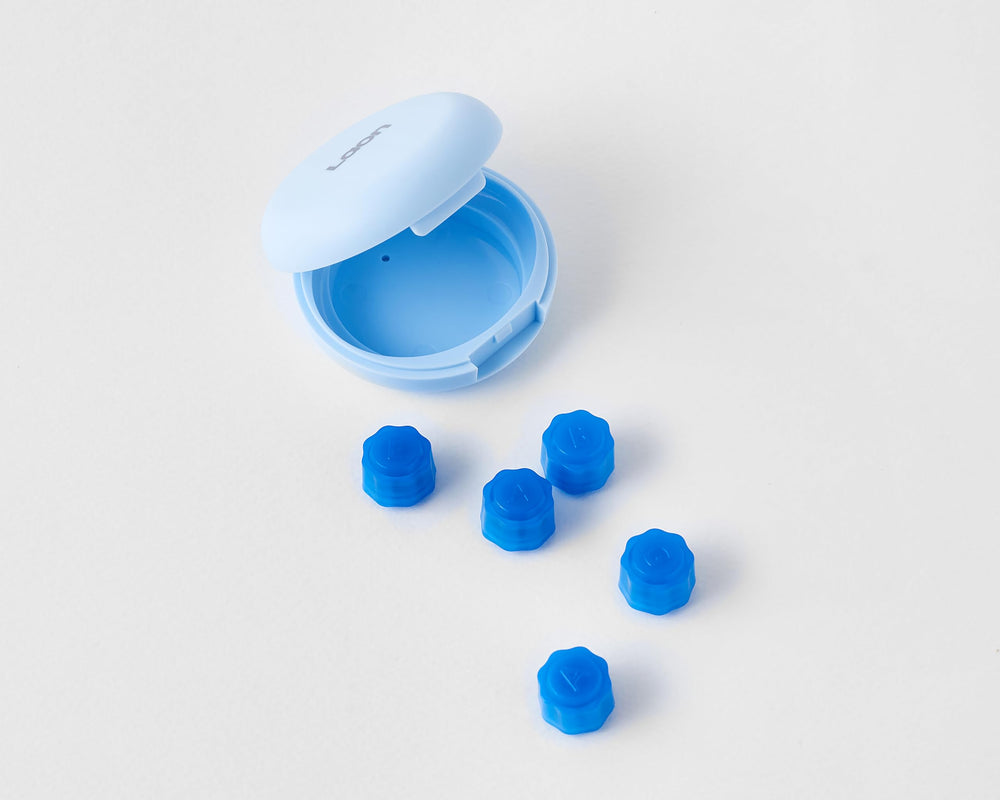LAON90 Gonggi pocket case open, easy setup for spontaneous group games.