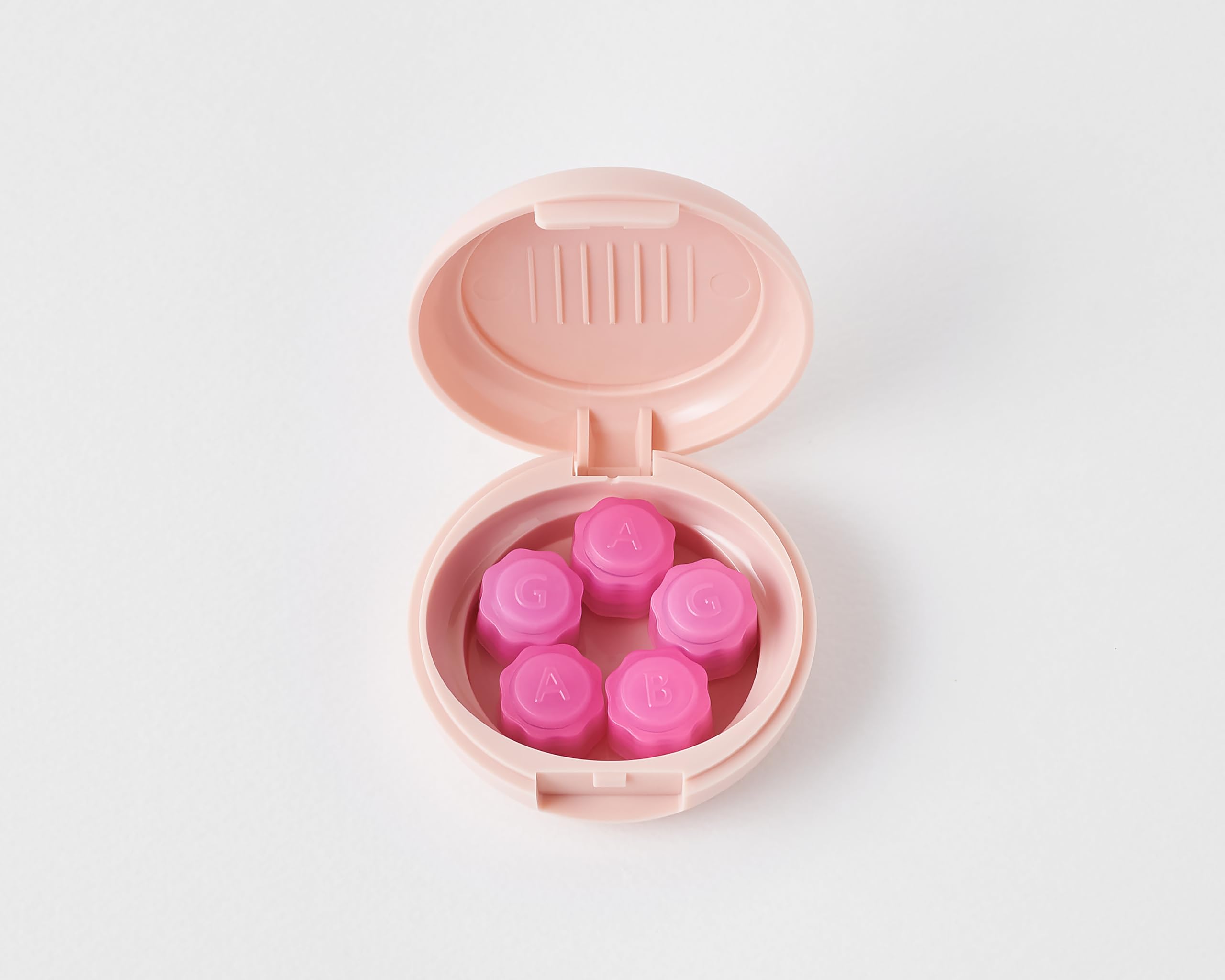 LAON90 portable case keeps stones organized and portable.