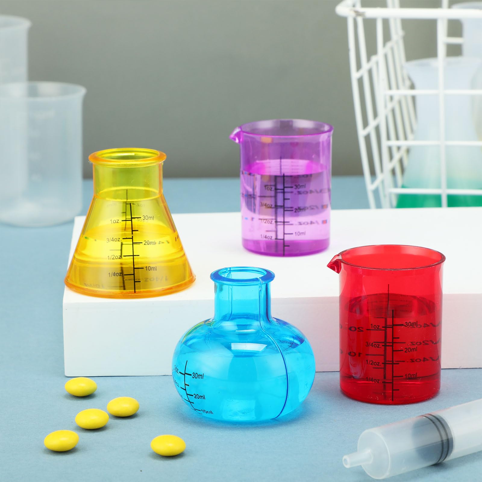 LaRandom magnifying glass accessory encourages careful observation during experiments.