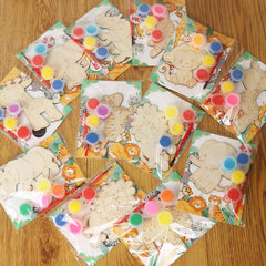 LARDUX safari party favors woodchips ready for creative painting at home