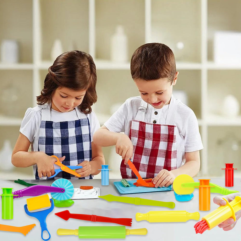 LCY WEDSHI colorful tools support color exploration during dough play.