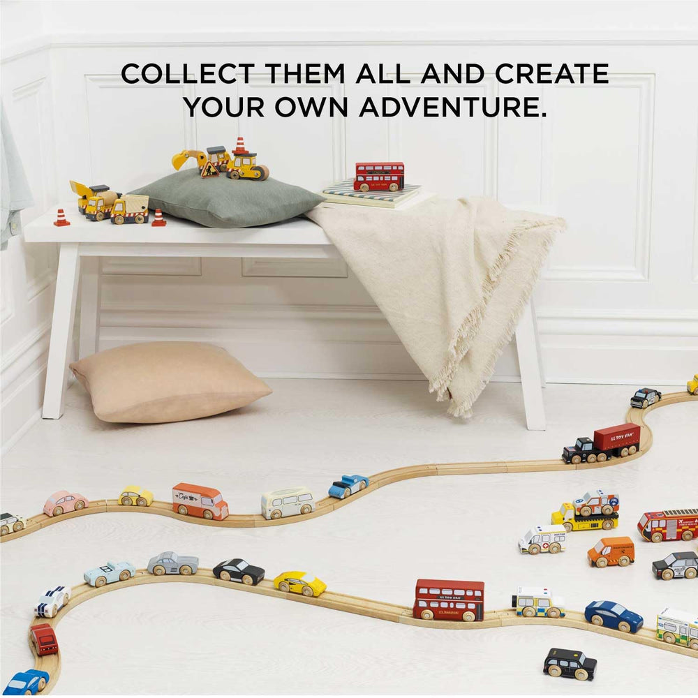 Le Toy Van London Car Set sporty car two fuels creative races.