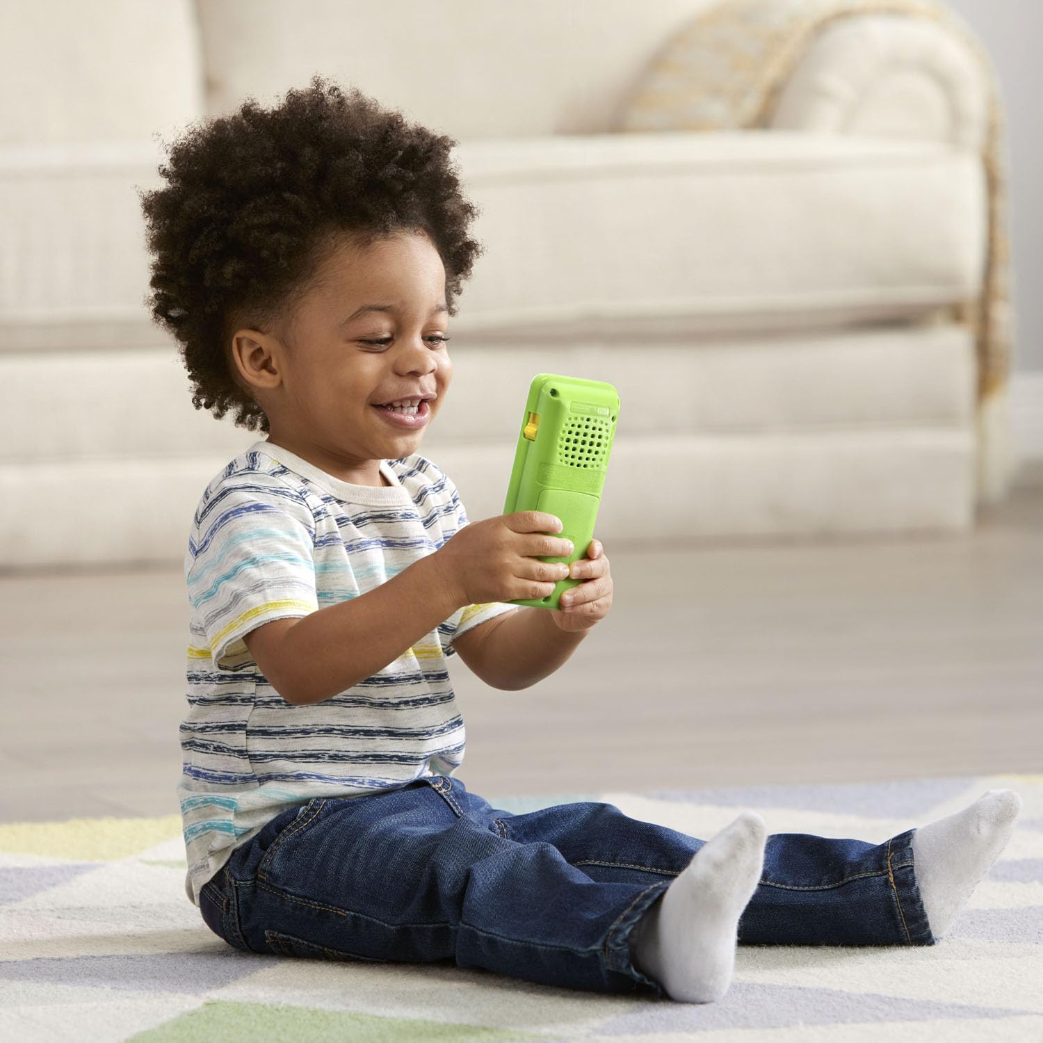 LeapFrog Chat and Count Emoji Phone Green music button with counting animations.