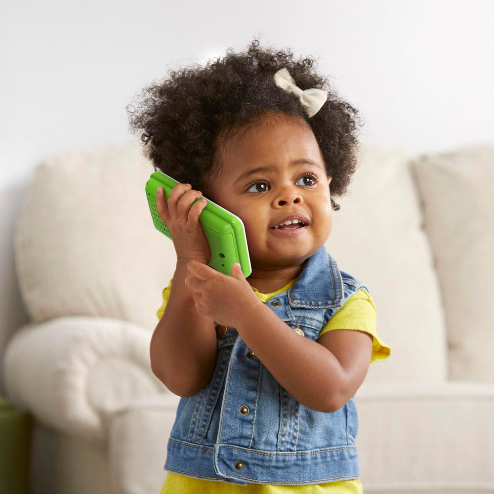 LeapFrog Chat and Count Emoji Phone Green emoji with sound effects enhances pretend play.