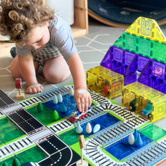 Learn & Grow curved track piece enables smooth train routing.